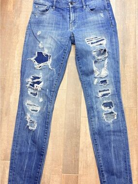 Guess Women's Light Blue Distressed Skinny Jeans